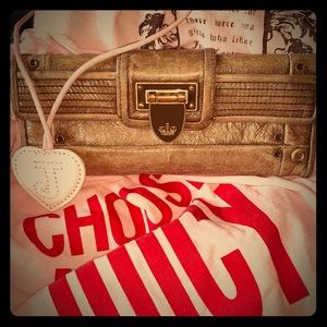 ❤️Juicy Couture Wallet!!